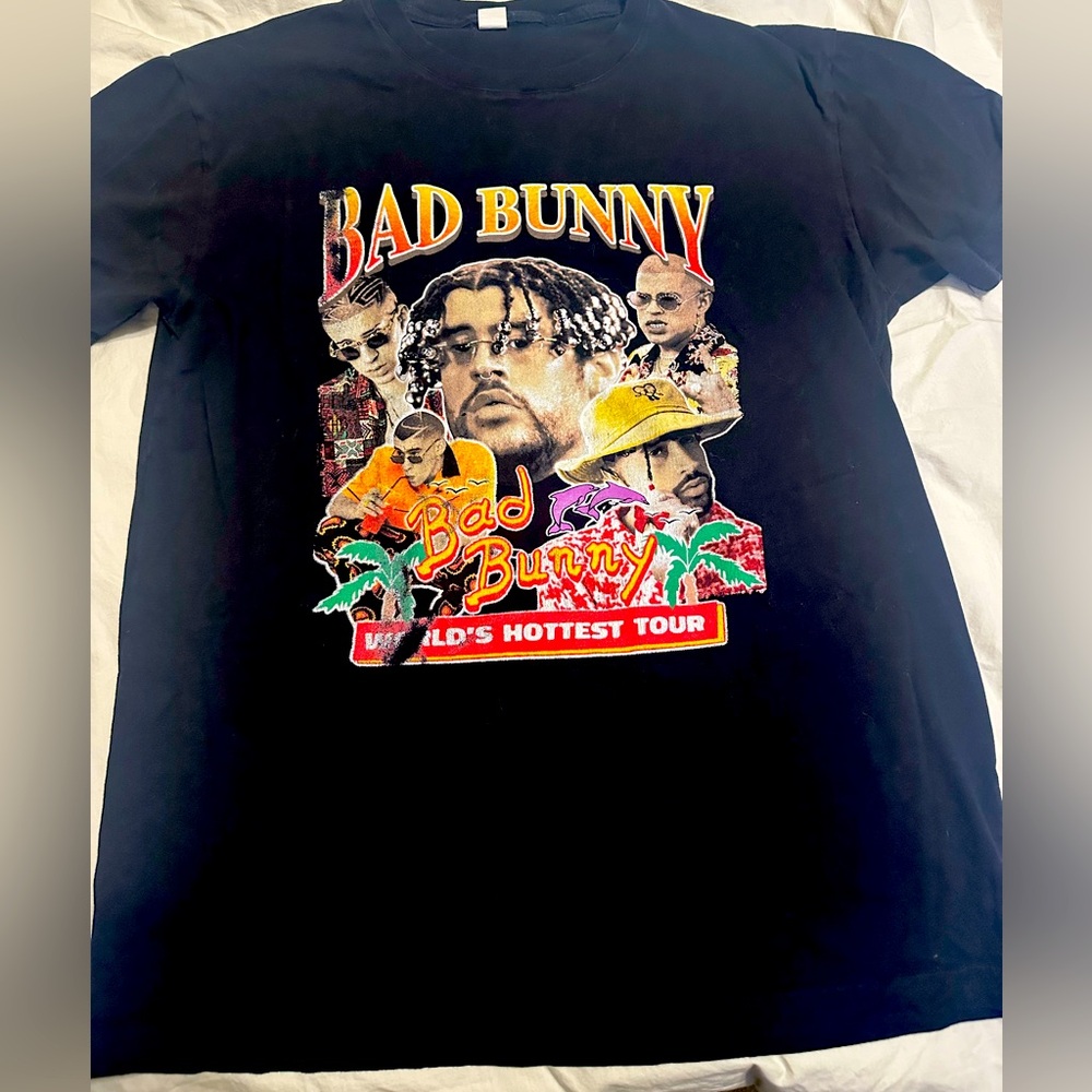 Bad bunny tour shirt L/XL